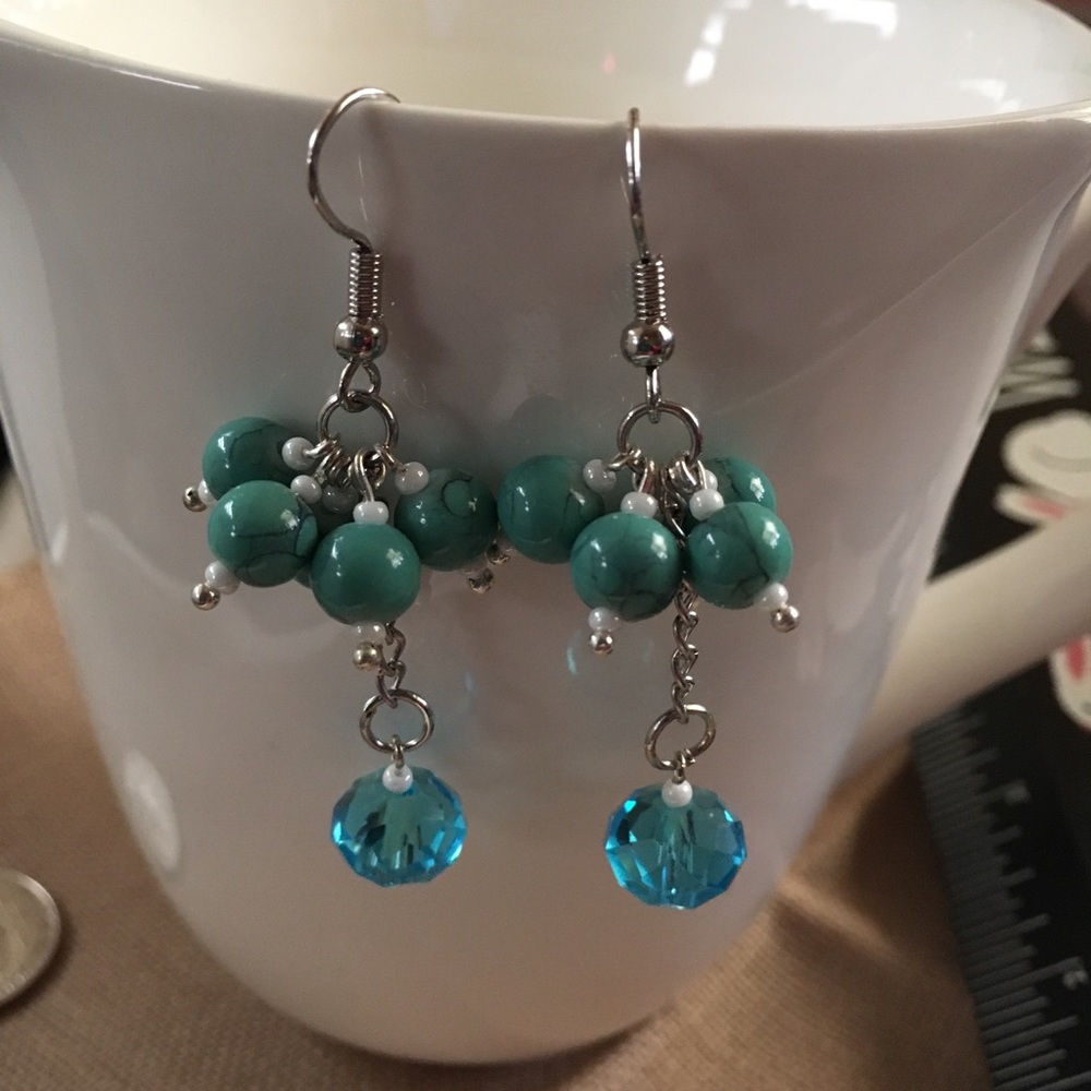 Fashion earrings, dangle earrings
